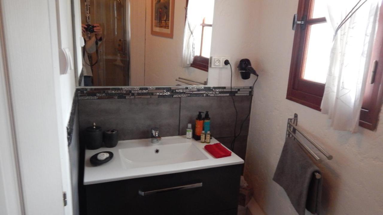 The Petite Chalet Chambre D'Hotes L'Isle-Jourdain  Buitenkant foto